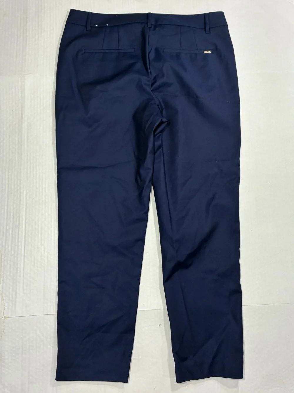 WHITE HOUSE BLACK MARKET THE SLIM ANKLE PANT NEW WITH TAG